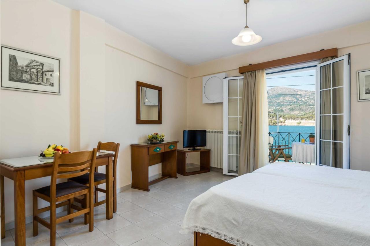 Rouchotas Apartments Argostoli  Exterior photo